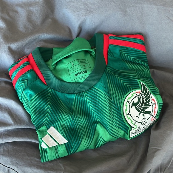 Mexico Adidas Soccer Jersey in Green - Picture 9 of 9